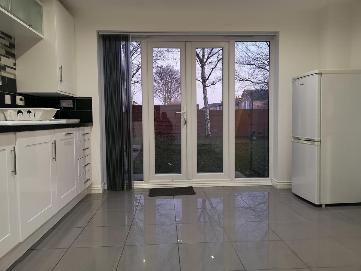 Nightingale Gardens - 4 Bed Detached House - Manchester Apartment Luaran gambar